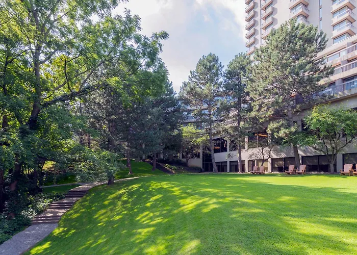 Crowne Plaza Toronto - North York By Ihg